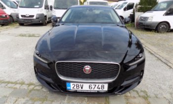 Jaguar XE 